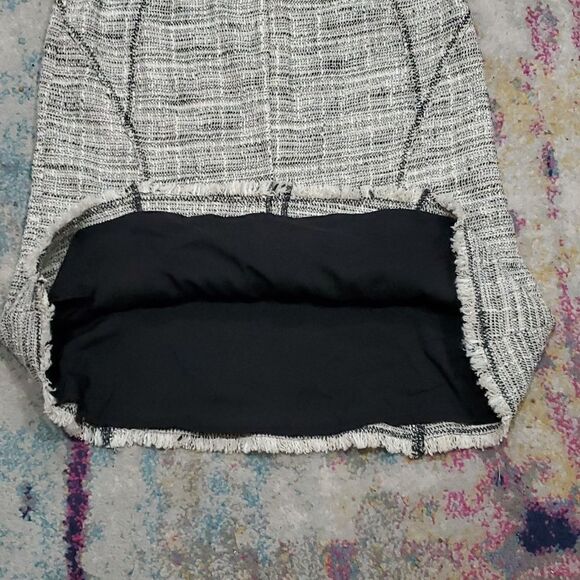 Limited Midi Skirt in Black & White with Fringe Size 2 - Picture 10 of 13
